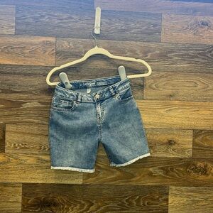 Cat and jack girls jean shorts size 10-12